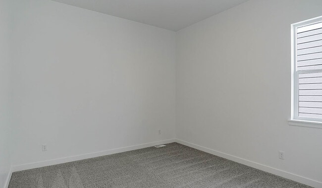 246 E Polaris Dr, Saratoga Springs, UT 84045 - photo 7