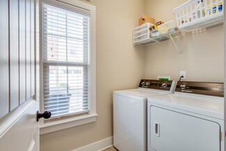 1632 Shadow Green Dr, Franklin, TN 37064