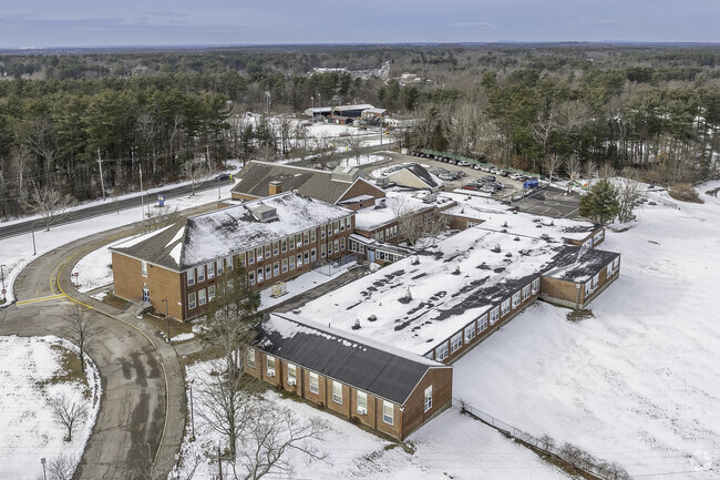 Indian Head Elementary School: Dedicated faculty, modern facilities, academic excellence.