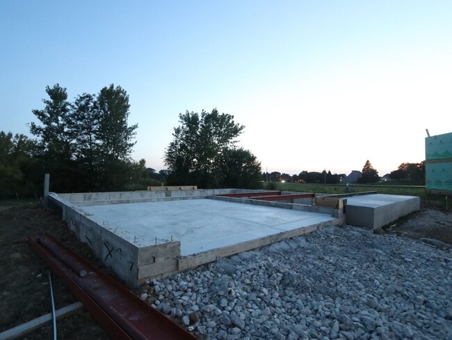 860 Fair Meadow Ct, North Aurora, IL 60542 - photo 2