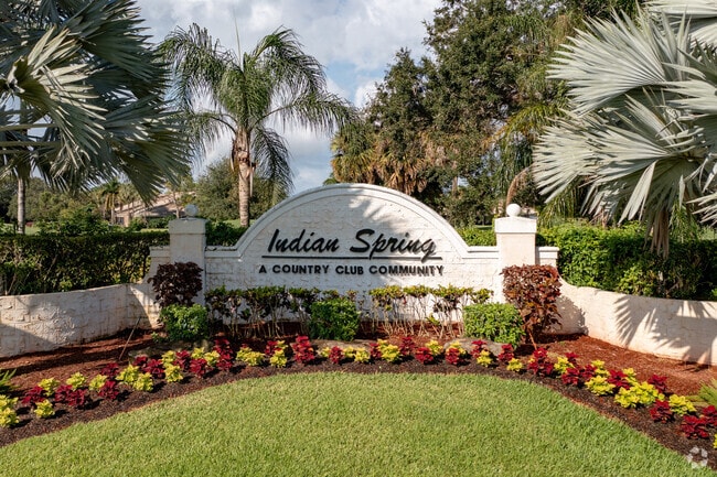 Welcome to the Indian Spring neighborhood of Golf, FL.