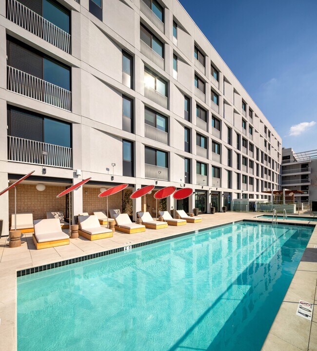 200 Mesnager St, Los Angeles, CA 90012