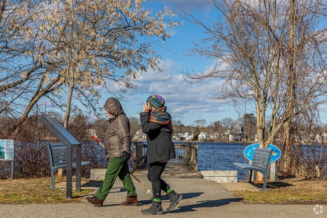 Enjoy a walk along Hardy Pond in Lakeview.