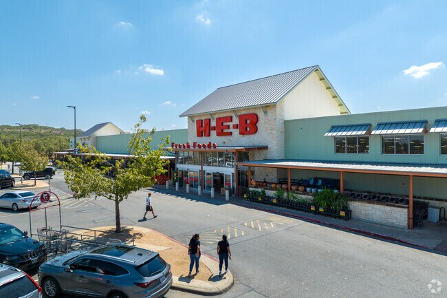 There's an H-E-B grocery store near Headwaters.