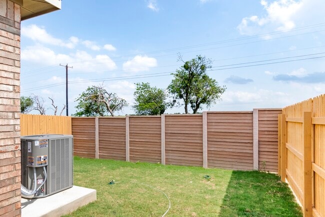 100 Furlong Dr unit 38761431, Georgetown, TX 78626 - photo 6