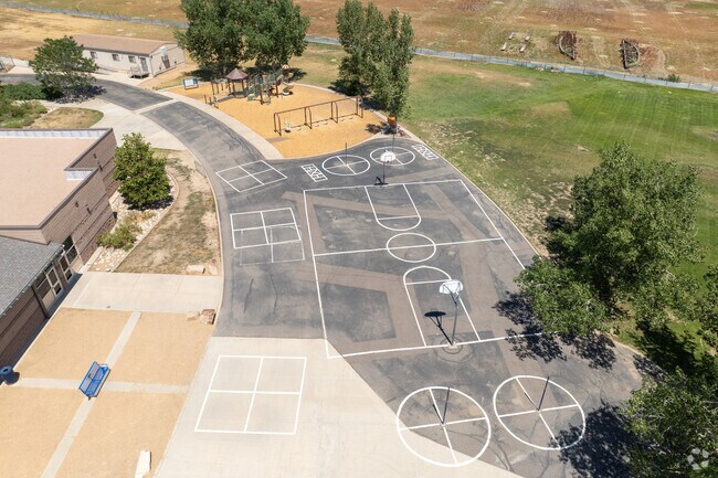 The courses at Blue Mountain Elementary encourage critical thinking and creativity.