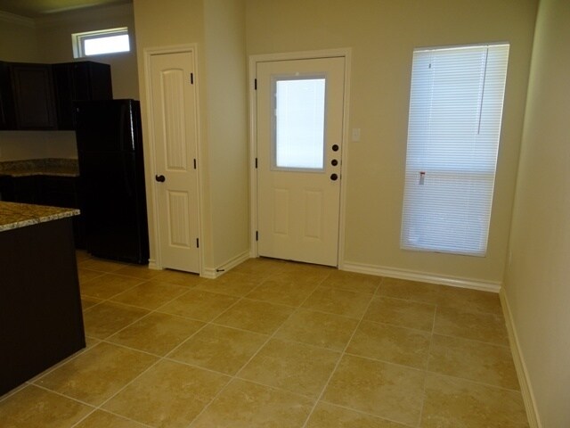 6007 Karly Way, Northeast Side, TX 78244 - photo 6