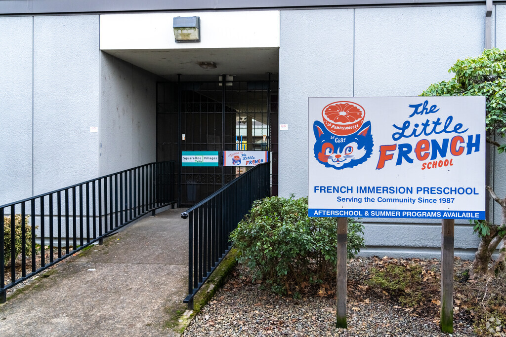 The Little French School is a French immersion school in the Far West neighborhood of Eugene.