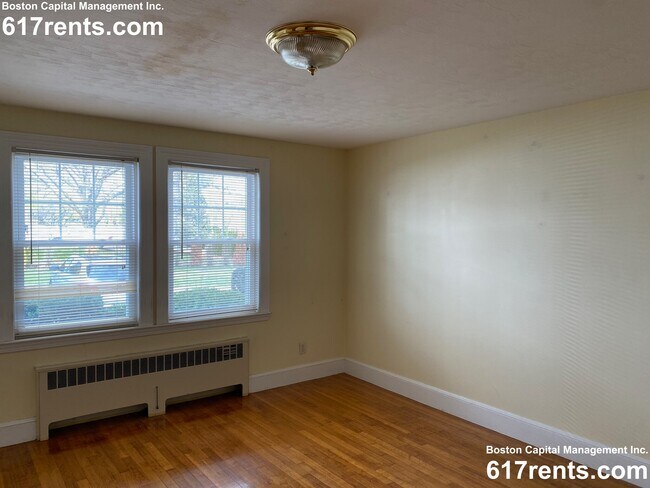 460 Highland Ave unit 2, Malden, MA 02148 - photo 2