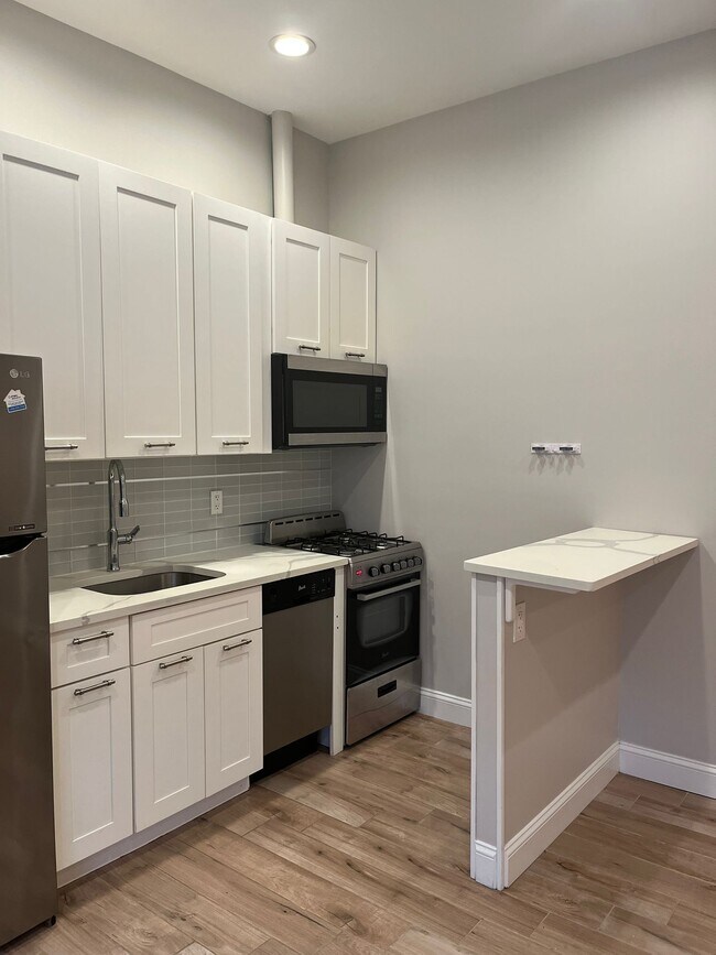 41 Clifton Place unit 3B, Jersey City, NJ 07304 - photo 7