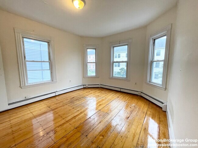 72 Calumet St unit 2, Roxbury Crossing, MA 02120 - photo 4