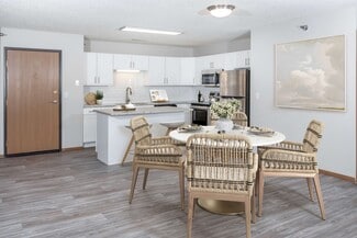 3639 41st St NW, Rochester, MN 55901