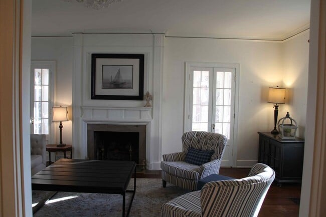 1029 N Noyes Blvd, Saint Joseph, MO 64506 - photo 3