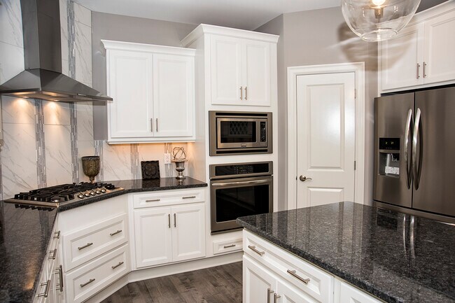 5 Northfield Ln unit 37409041, Lancaster, NY 14086 - photo 7