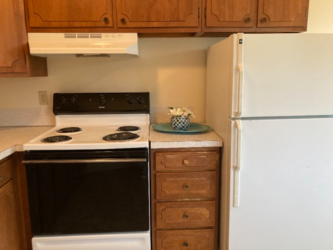 815 4th St SW unit 807, Valley City, ND 58072 - photo 3