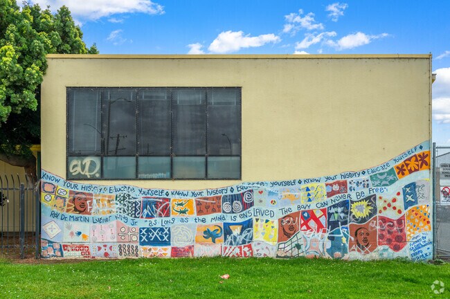 Mural at Futures & CUES at Lockwood.