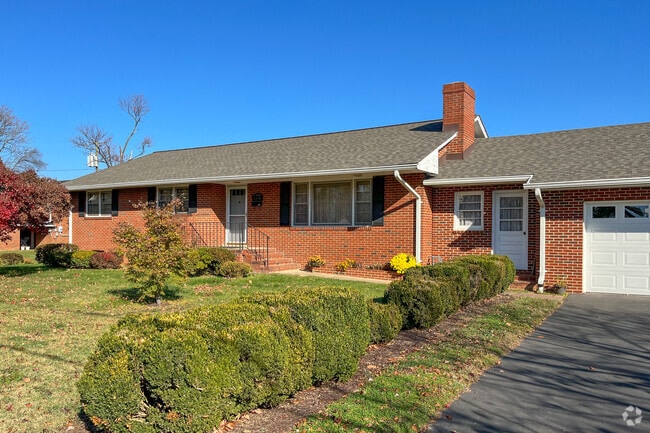 1970s ranchers are popular in Mayfield.