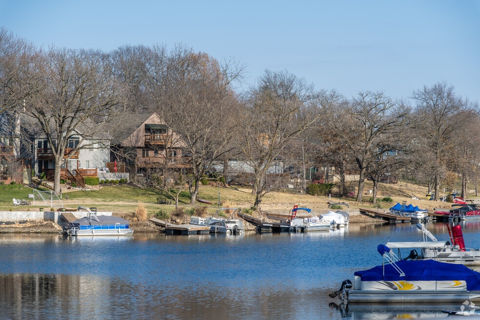 NH_LakeWaukomis_513482_P2_V02_bacyr_042524