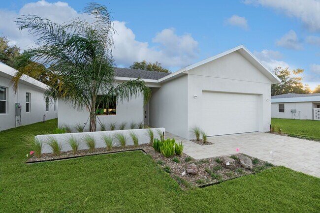 451 Skyfield Ct, Lady Lake, FL 32159 - photo 6