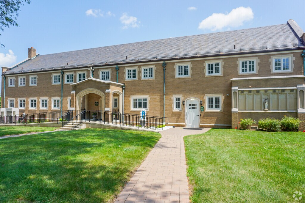 St Paul School serves students in Princeton, Princeton NJ and surrounding areas.