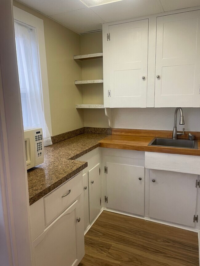 42 Ann St unit C, Middletown, PA 17057 - photo 3