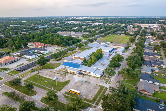 Oak Park Middle School provides a safe, positive, and nurturing environment for students.