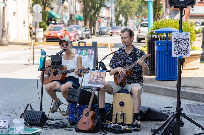 Enjoy listening to new music at Carnegie Farmers Market.