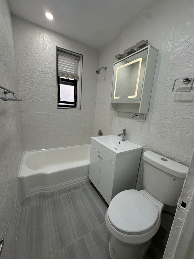 150 W End Ave unit 5H, Brooklyn, NY 11235 - photo 6