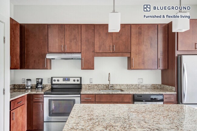 90 Fawcett St unit FL3-ID527, Cambridge, MA 02138 - photo 6