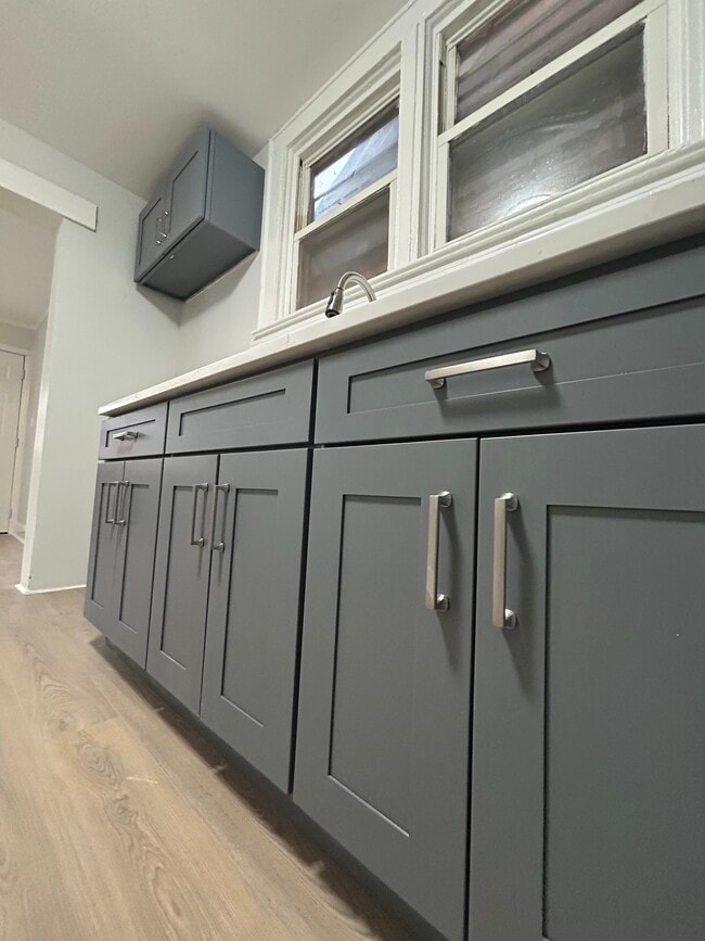 243 Smith St unit 2, Newark, NJ 07106 - photo 2