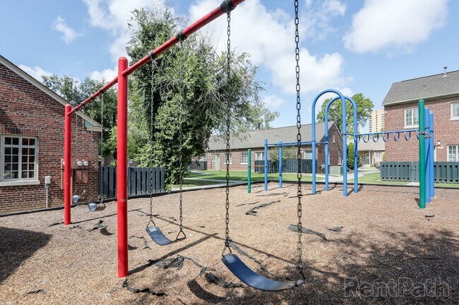 Uptown Square Apartments, Memphis, TN 38105 - photo 4