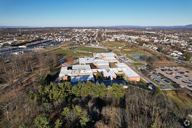 South Hagerstown High School receives a B rating from Niche.