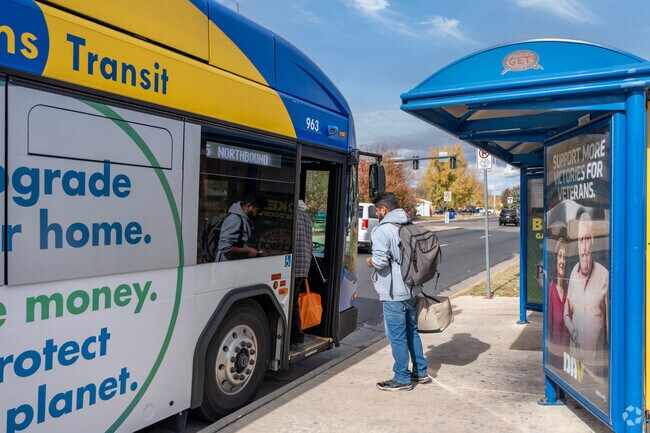It's easy to catch a bus along 11th Ave in Farr.