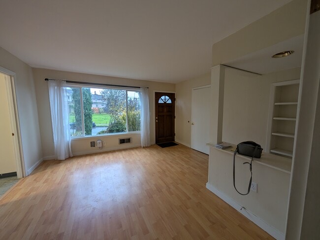 2005 SE Taylor St, Portland, OR 97214 - photo 6