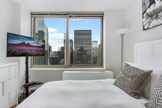 254 W 54th St unit ID1016198P, New York, NY 10019 - photo 7