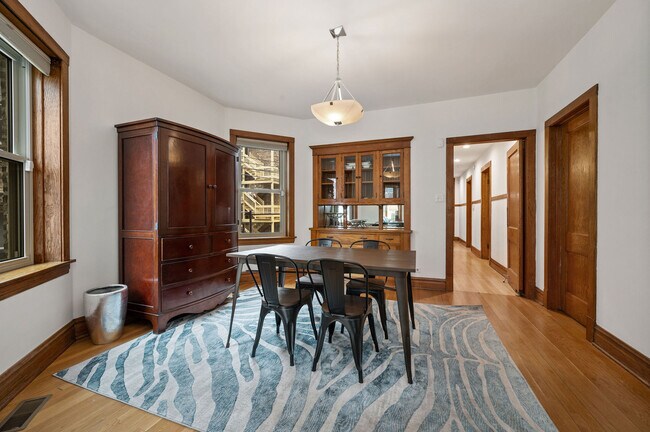 1419-1 W Argyle St unit 1, Chicago, IL 60640 - photo 5