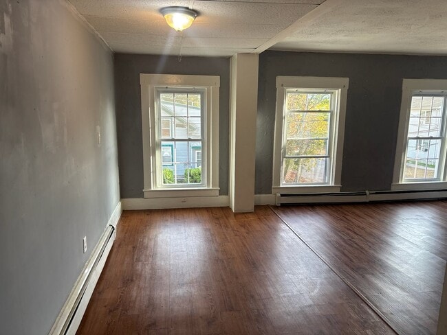 14 Pleasant St unit 2, Rochester, NH 03867 - photo 6