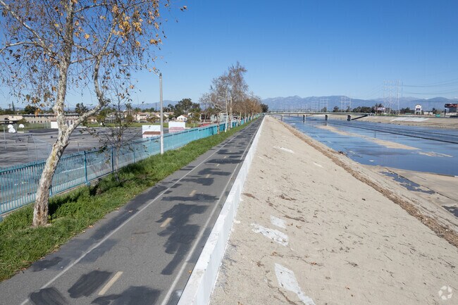 LA River bike lane.