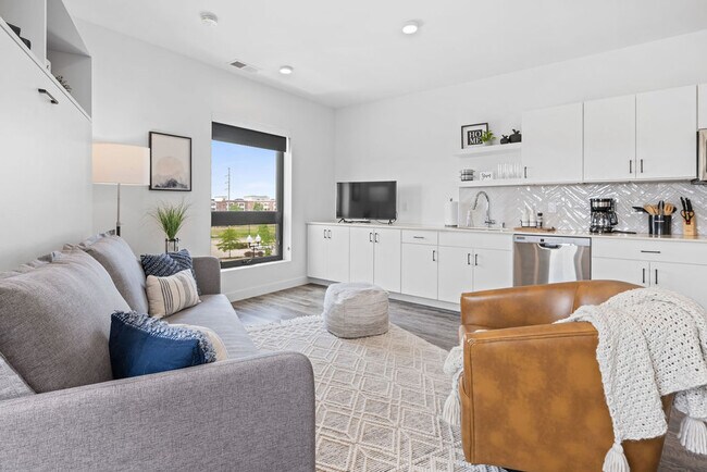 Brio Building, Oshkosh, WI 54901 - photo 7