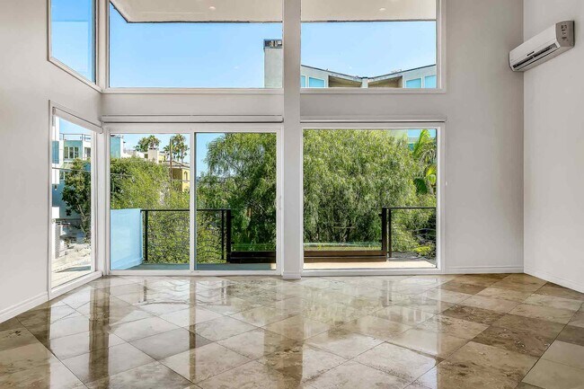 29 Yawl St unit 29B, Marina Del Rey, CA 90292 - photo 5