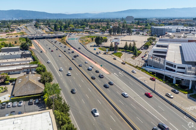 The 880 freeway leads you to the Westfield Valley Fair mall and Santana Row.