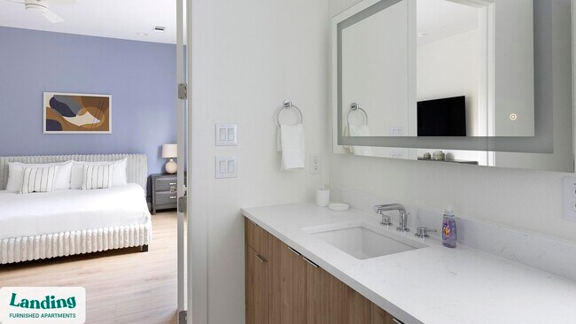 2206 Arroyo Ave unit 304, Dallas, TX 75219 - photo 5