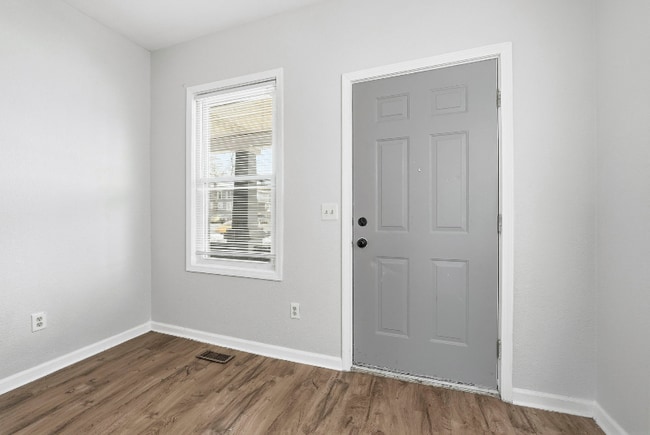 1625 Sherman Blvd, Fort Wayne, IN 46808 - photo 4