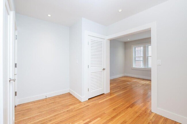 18 Forest St unit 44, Cambridge, MA 02140 - photo 3