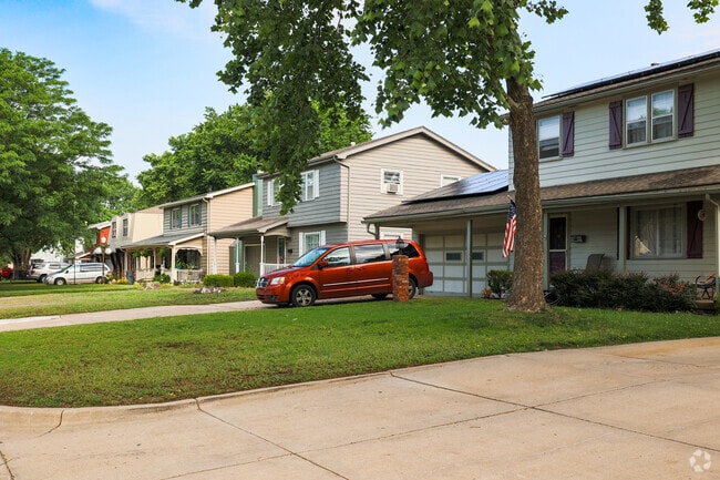 There are several different housing styles found throughout Northwest Big River.