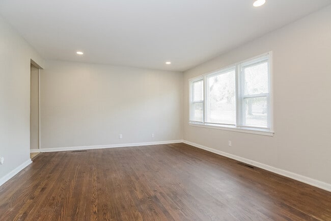 3620 NE 53 Terrace, Kansas City, MO 64119 - photo 3