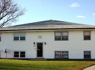 710 Golfcrest Rd N, Normal, IL 61761