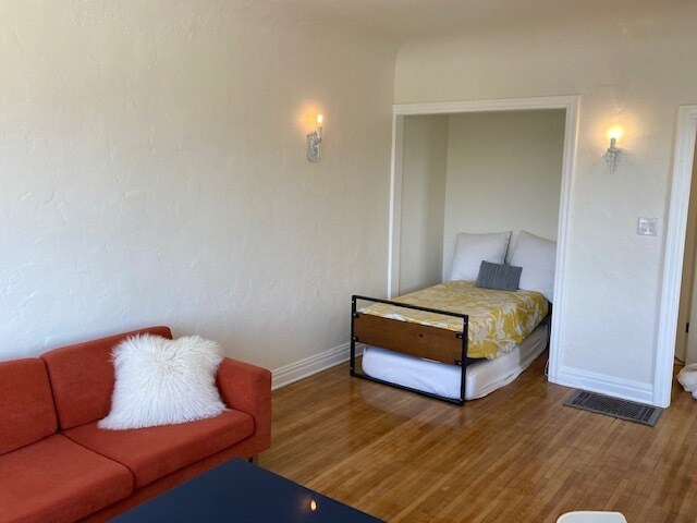 2429 6th St, Santa Monica, CA 90405 - photo 6