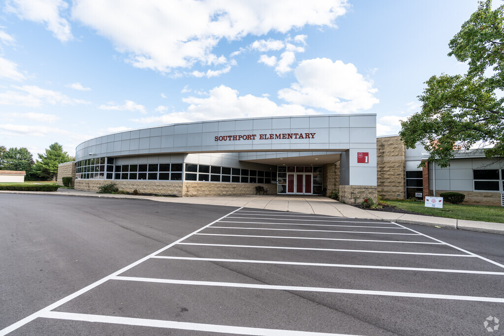 Southport Elementary School in Indianapolis, IN has a student-teacher ratio of 16 to 1.
