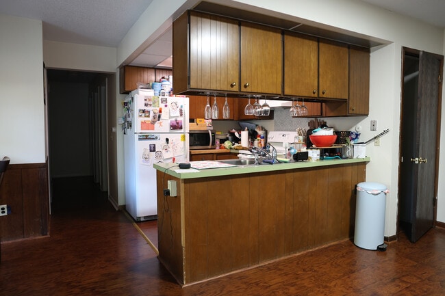 1517 Cambria Dr, East Lansing, MI 48823 - photo 7